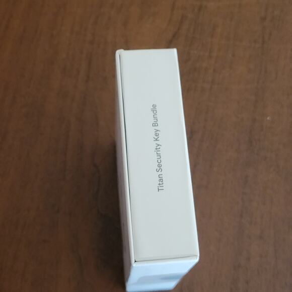 Google Titan Security Key bundle  New in the box sealed - Picture 3 of 11